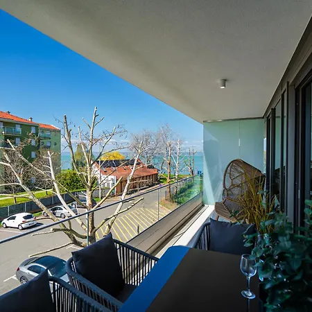 Myflat Wave Solar Apartment
